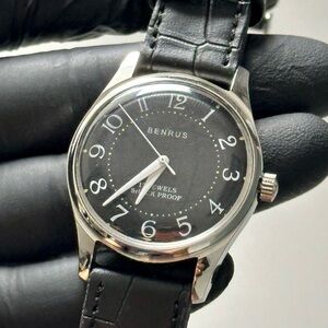 Benrus Vintage Mechanical Black Dial 17-J Silver SS 35mm Swiss-Made Watch